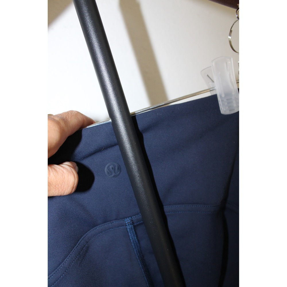 Lululemon Navy Blue High Rise Cropped Leggings Size 6 Activewear Running - Picture 3 of 9